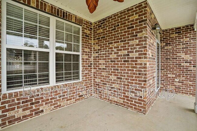 Building Photo - 3540 Brampton Dr