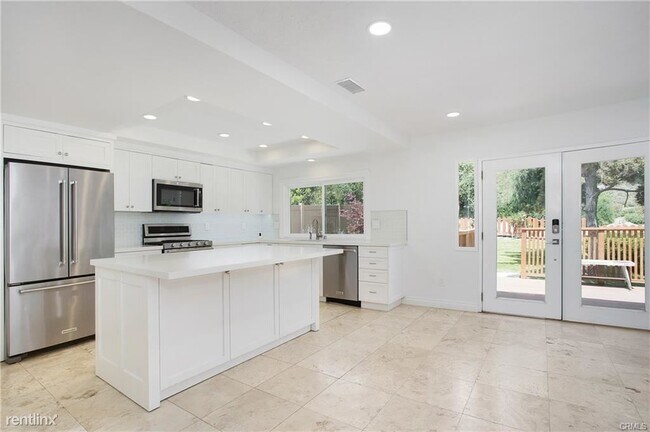 Foto del edificio - 5 br, 3 bath House - 33361 Marina Vista Dr