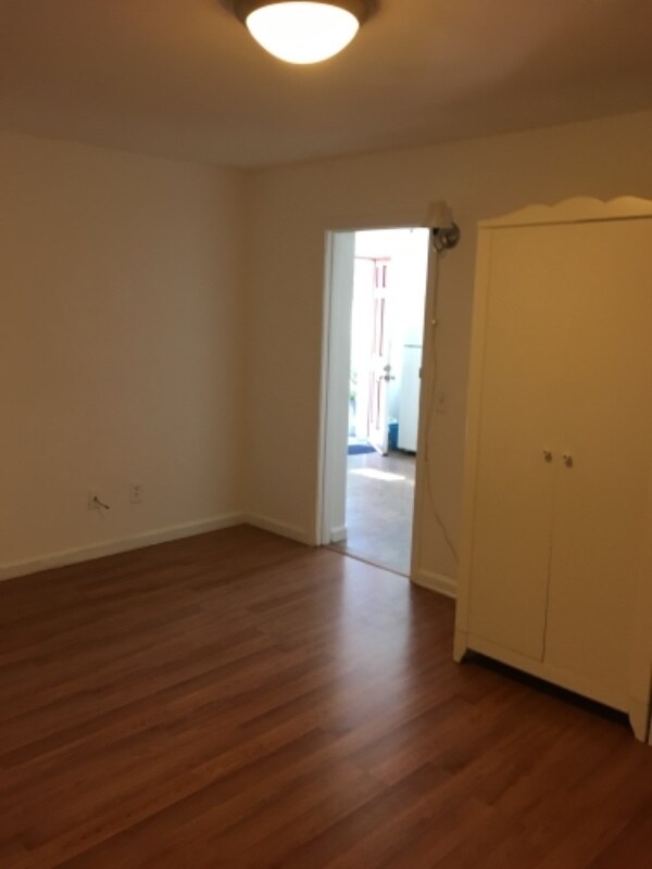 Foto del edificio - 17679 Nelson Ave