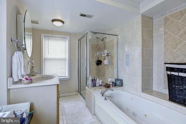 Building Photo - 1640 S Hanover St