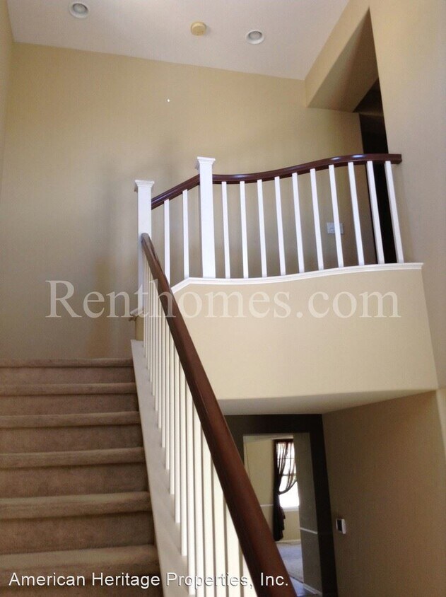 Building Photo - 4 br, 3 bath House - 2301 Wander Street