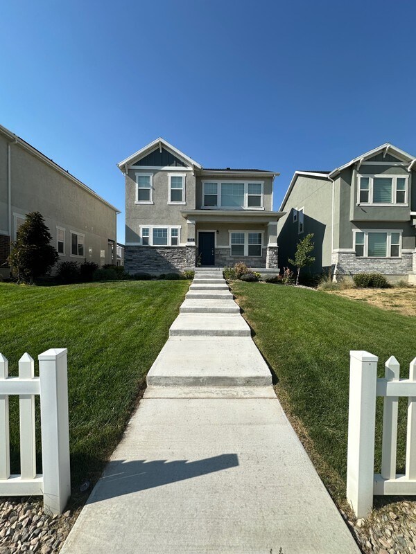 Foto del edificio - 2215 W Bluebird Dr
