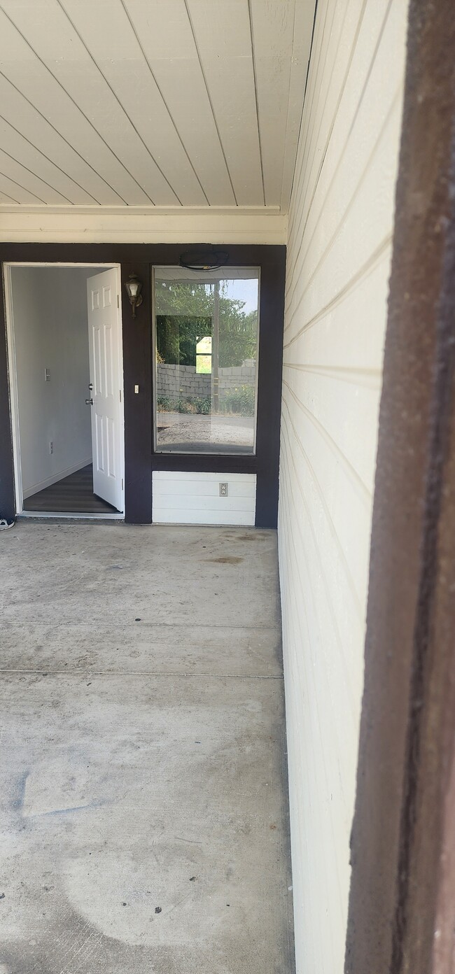 Entrance - 10240 56th St