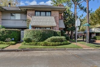 Building Photo - 668 S Ripple Creek Dr