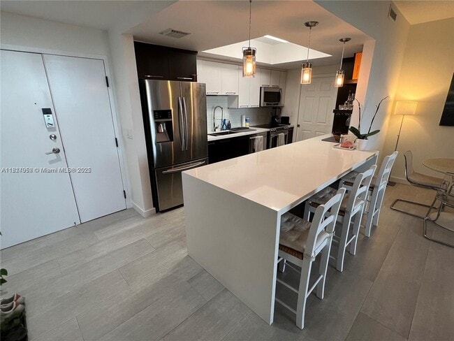 Foto del edificio - 9805 NW 52nd St