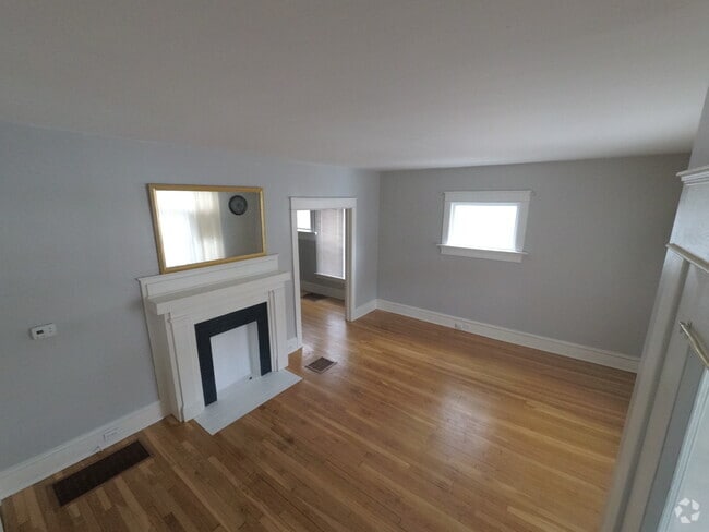 Living Room View 1 - 1032 W 30th St