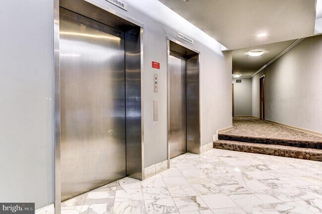 Foto del edificio - 4444 Connecticut Ave NW