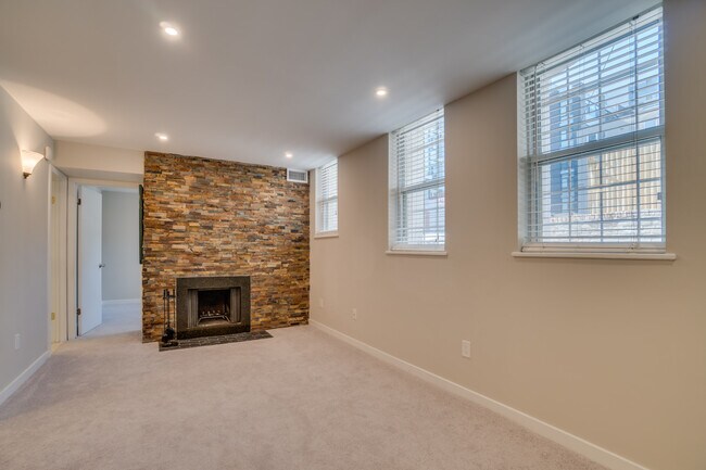 Building Photo - 2114 N St NW