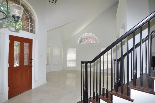 Building Photo - VIEW NOW/COMING SOON- Luxury Addison Home |Dual Fireplaces & 3 Living Areas-3724 Wood shadow Lane...