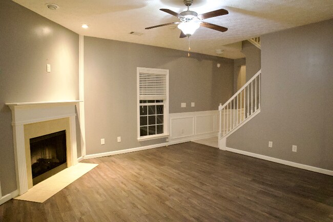 Foto del edificio - 12 Harding Dr