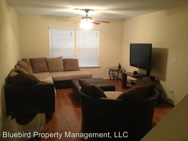 Building Photo - 313 Lingonberry Dr