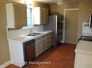 Building Photo - 4200 Sand Dollar Dr