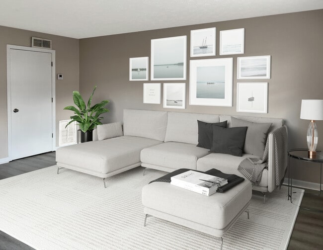 Building Photo - Bluff Gardens Apartments