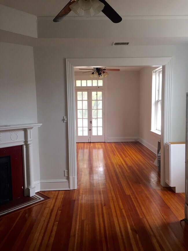 Foto del edificio - 324 Colonial Ave