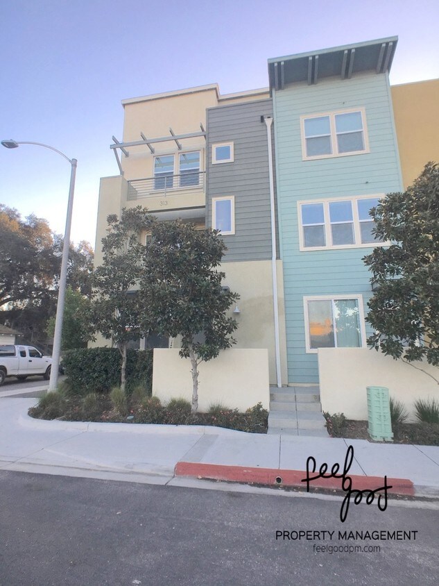 Foto principal - 313 S Orange St