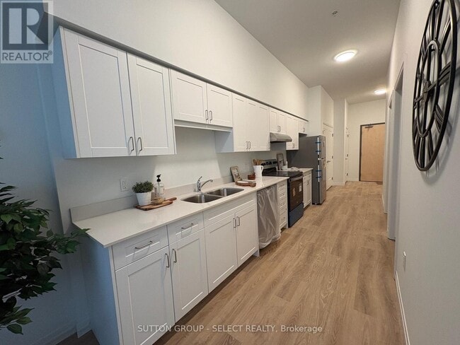 Photo du bâtiment - 351 Hill St