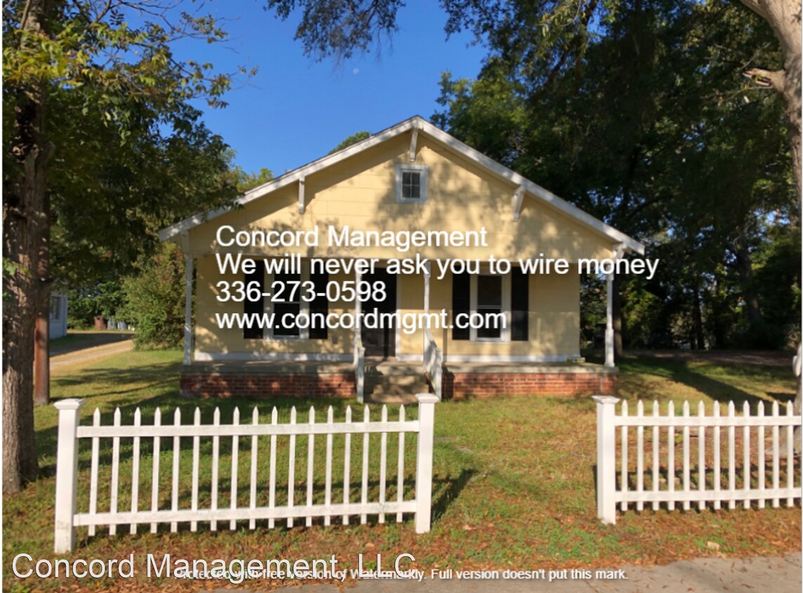 Primary Photo - 2 br, 1 bath House - 800 Franklin Blvd