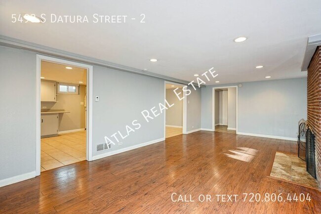 Foto del edificio - Spacious and Charming Unit - Available Now...
