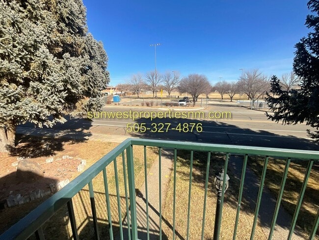 Building Photo - 1151 E Navajo St