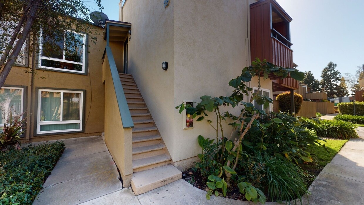 Primary Photo - 1001 W Stevens Ave