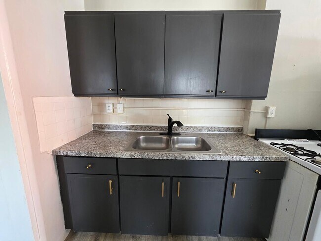 Foto del edificio - 146 King Dr