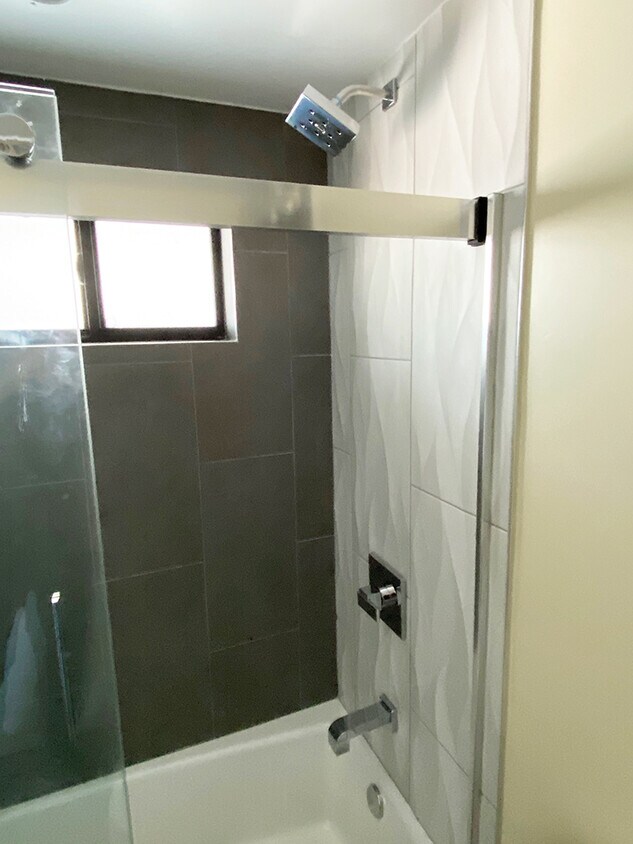 Beautiful crafted interiors, contemporary tiles. - 1859 W. 25th St.