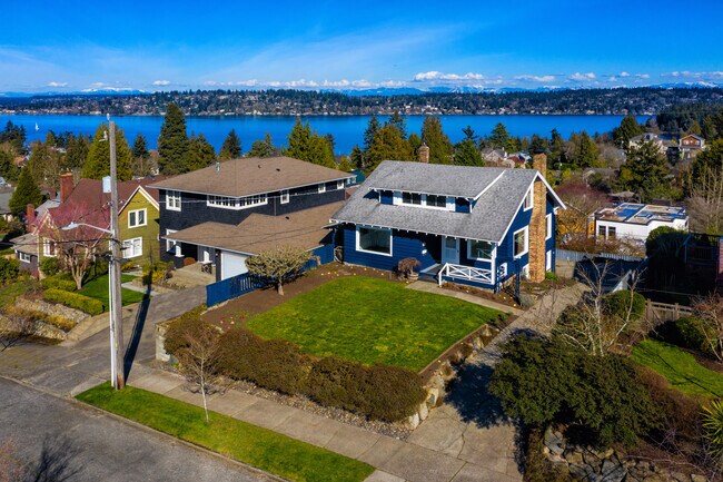 Building Photo - 4724 48th Ave S