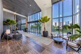 Foto principal - 1000 Auahi St