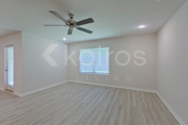 Building Photo - 4698 Malay Cir
