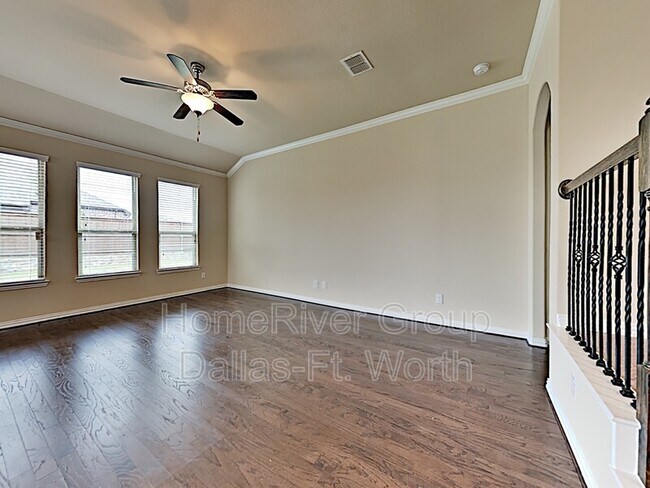 Foto del edificio - 16720 Lincoln Park Ln