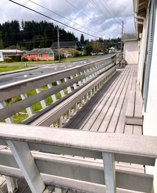 118 Kendrick St S, South Bend, WA 98586 House Rental in South Bend