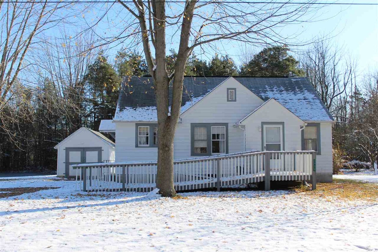 1425 Waldo Ct, Midland, MI 48640 House for Rent in Midland, MI