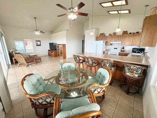 Foto del edificio - 3 Bedroom 2 Bathroom with 2 Car Garage