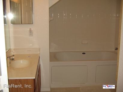 Building Photo - 3 br, 2 bath House - 2608 Lodi Circle 103