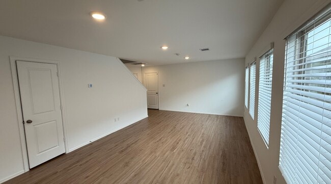 Building Photo - 18926 Panzini Dr