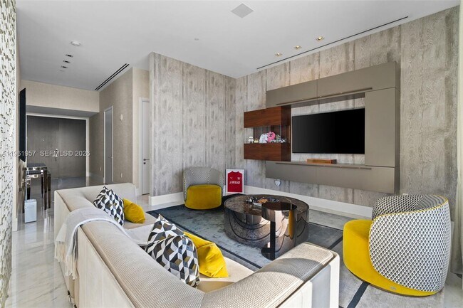 Foto del edificio - 17141 Collins Ave