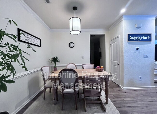 Foto del edificio - 813 Tiffany Green Ct