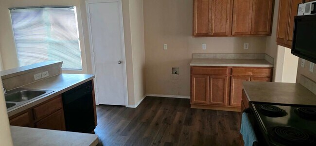 Foto del edificio - 104 Idlewheat Ln