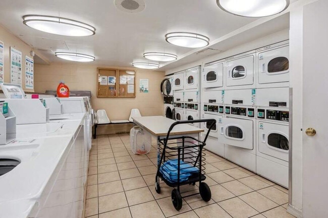 Laundry Facility in Building - 2605 S Indiana Ave