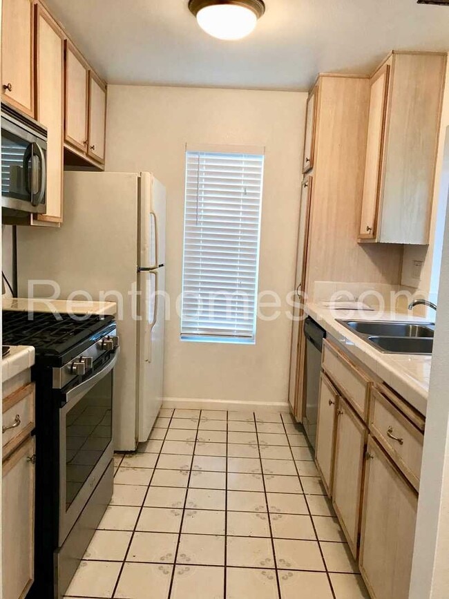 Foto del edificio - Mira Mesa, 10628 Dabney Dr #163, All Appli...