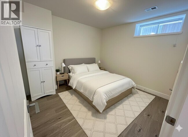 Photo du bâtiment - 25XX E 28th Ave