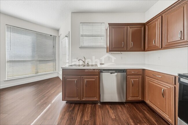 Foto del edificio - 8551 Western Meadows Dr