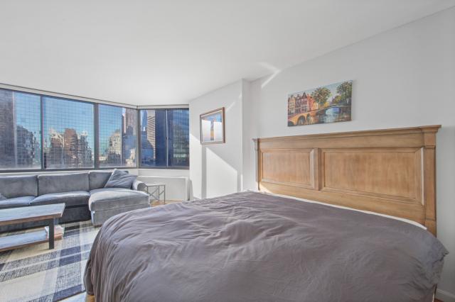 Building Photo - 0 bedroom in New York NY 10017