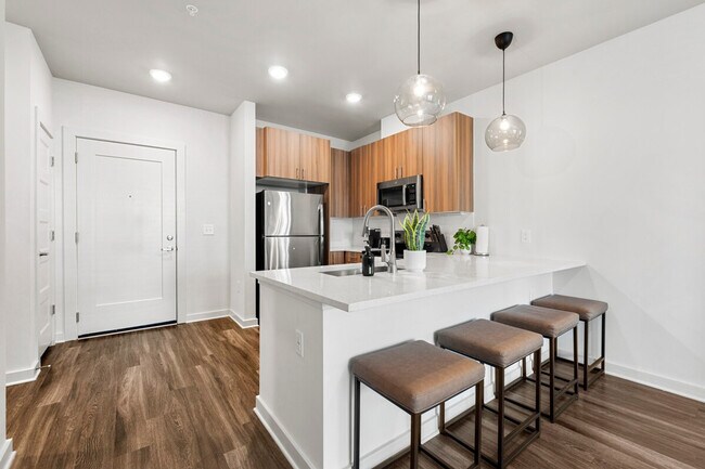 Building Photo - 2048 Bolton Dr NW