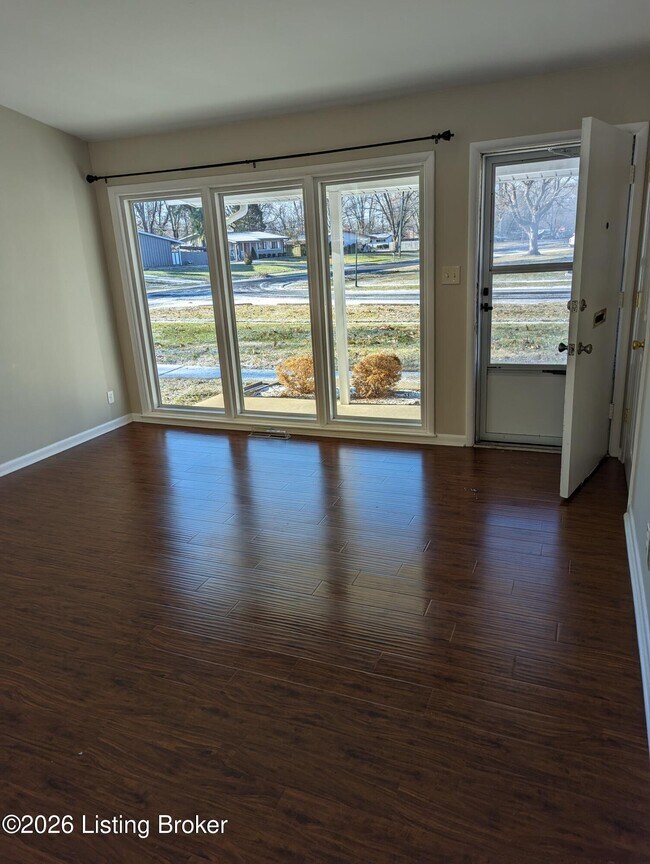 Building Photo - 1701 Brentmoor Ln