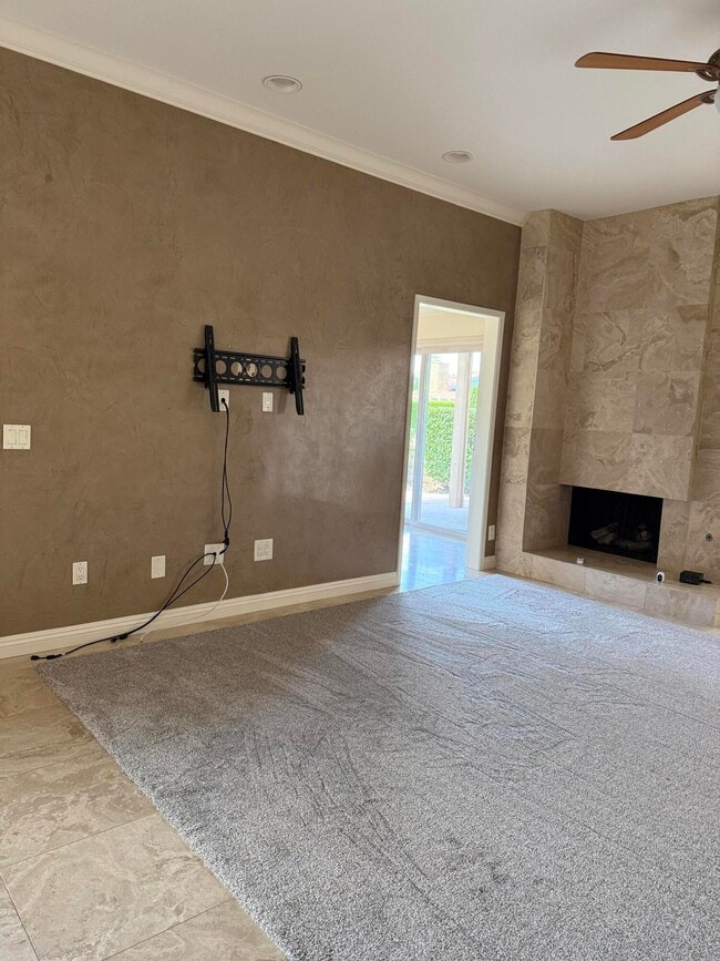 Building Photo - 44299 Capri Ct