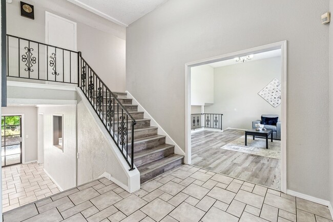 Foto del edificio - 4 bed, 3 bath home in OKC, OK