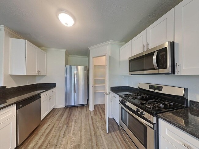 Building Photo - 7819 Talladega Springs Ln