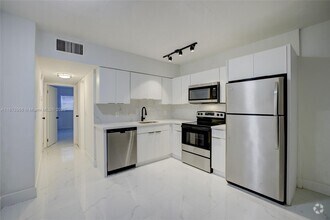 Building Photo - 1740 Funston St