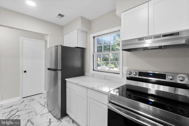 Building Photo - 14419 St Germain Dr